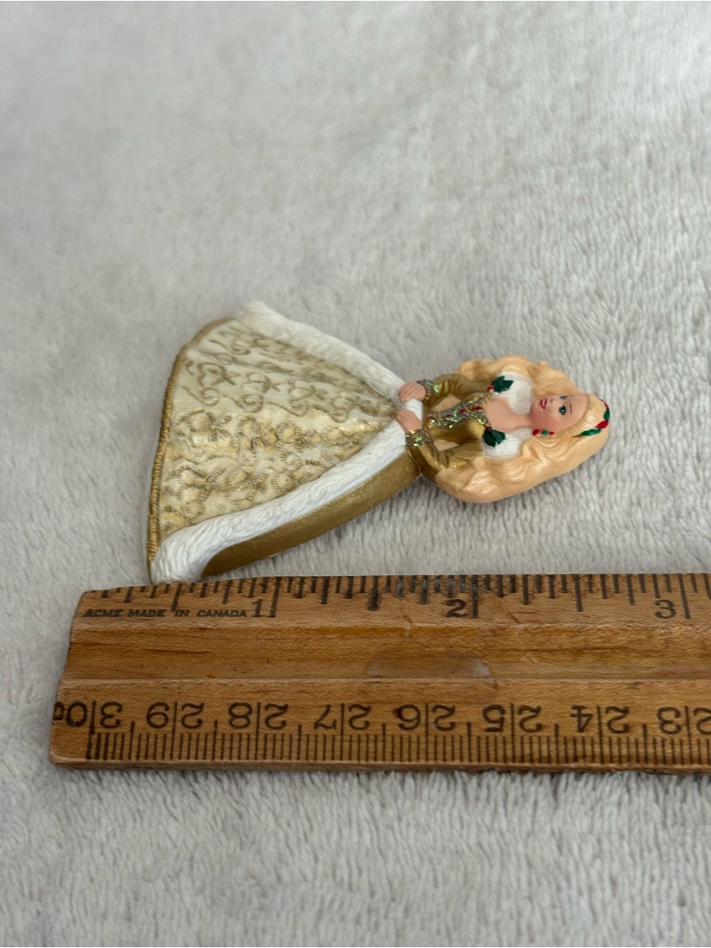 Lot 2 VTG 90’s Blonde Barbie Christmas pin and Black evening Gown Doll Key Chain - Picture 7 of 15